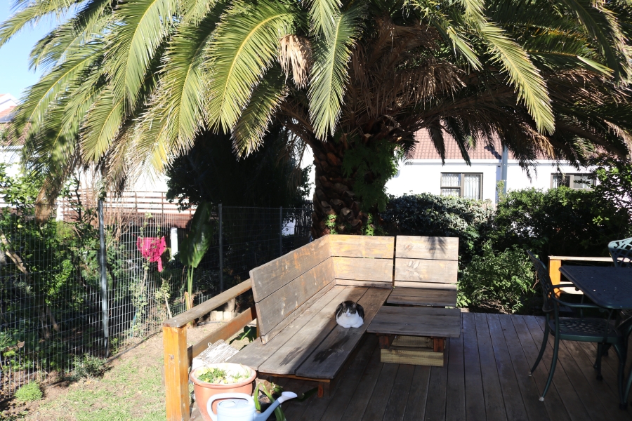 2 Bedroom Property for Sale in Die Wingerd Western Cape